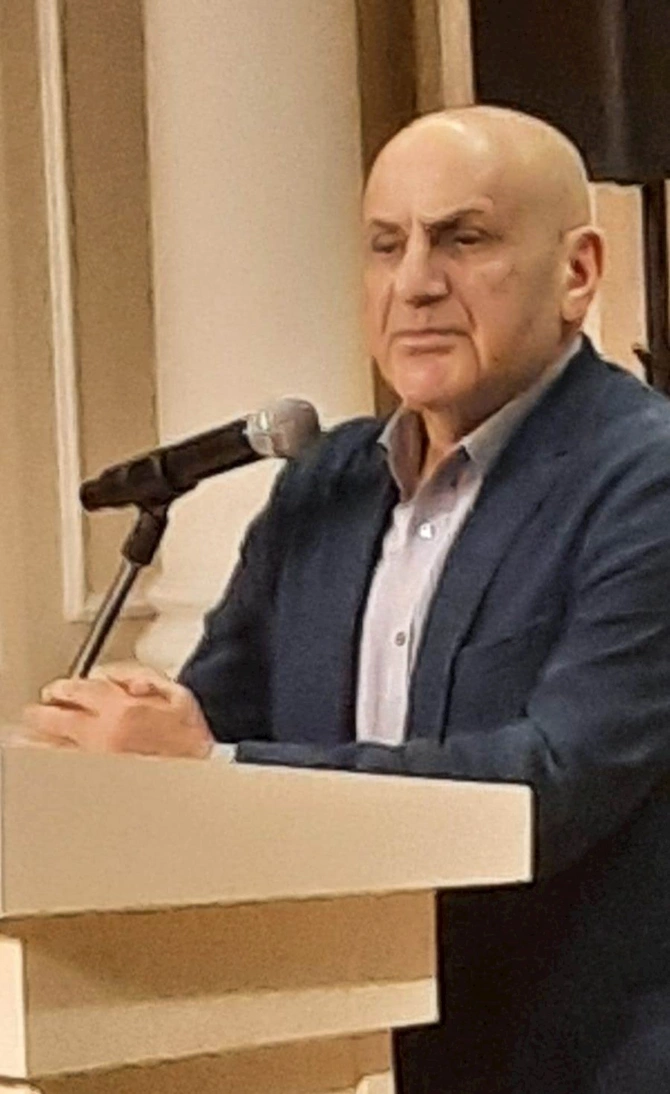 Davud Kazımovun anadan olmasının 100 illiyinə həsr olunmuş sərgi açılıb — FOTOLAR Davud Kazımovun anadan olmasının 100 illiyinə həsr olunmuş sərgi açılıb — FOTOLAR