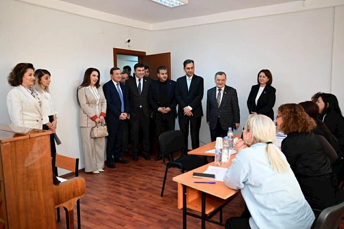 Millət vəkilləri və incəsənət xadimləri attestasiya prosesini müşahidə etdilər — FOTOLAR Millət vəkilləri və incəsənət xadimləri attestasiya prosesini müşahidə etdilər — FOTOLAR