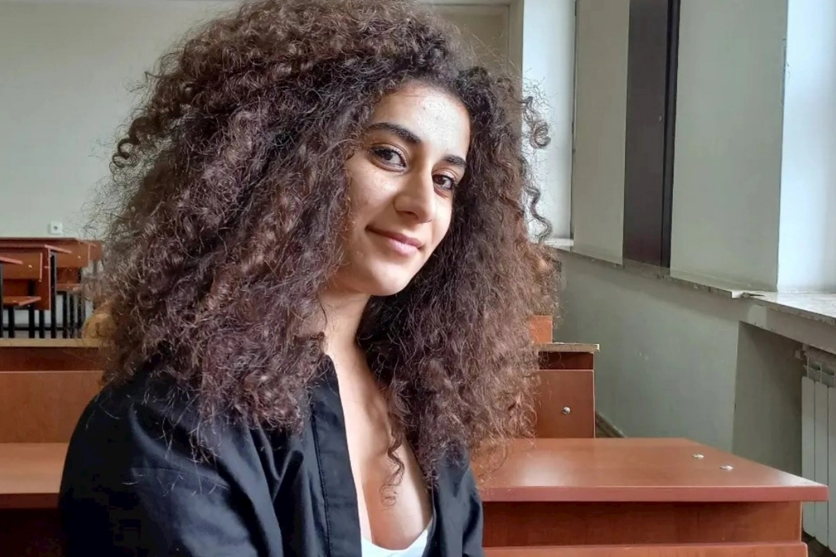 Prokurorluğa çağırılan Çelsi ölkədən qaçdı