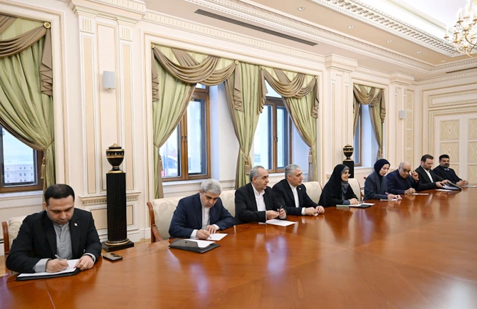 Prezident iranlı naziri qəbul etdi — FOTOLAR