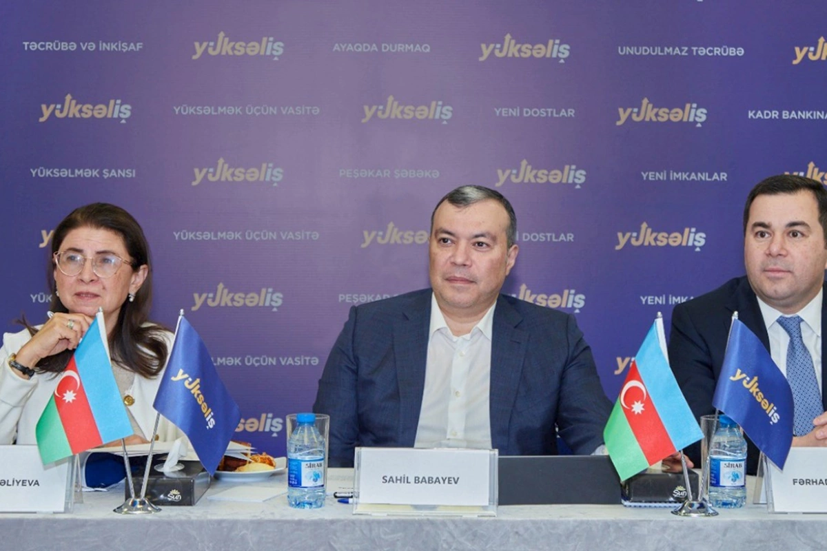 Sahil Babayev “Yüksəliş” müsabiqəsinin qalibləri ilə görüşdü — FOTOLAR