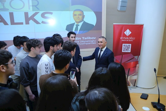 Aydın Talıbov ADA Universitetində tələbələrlə görüşdü — FOTOLAR