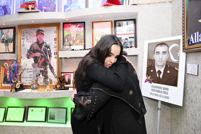 Leyla Əliyeva Vətən Müharibəsi Qəhrəmanı Şahin Allahyarovun ailəsini ziyarət etdi — FOTOLAR