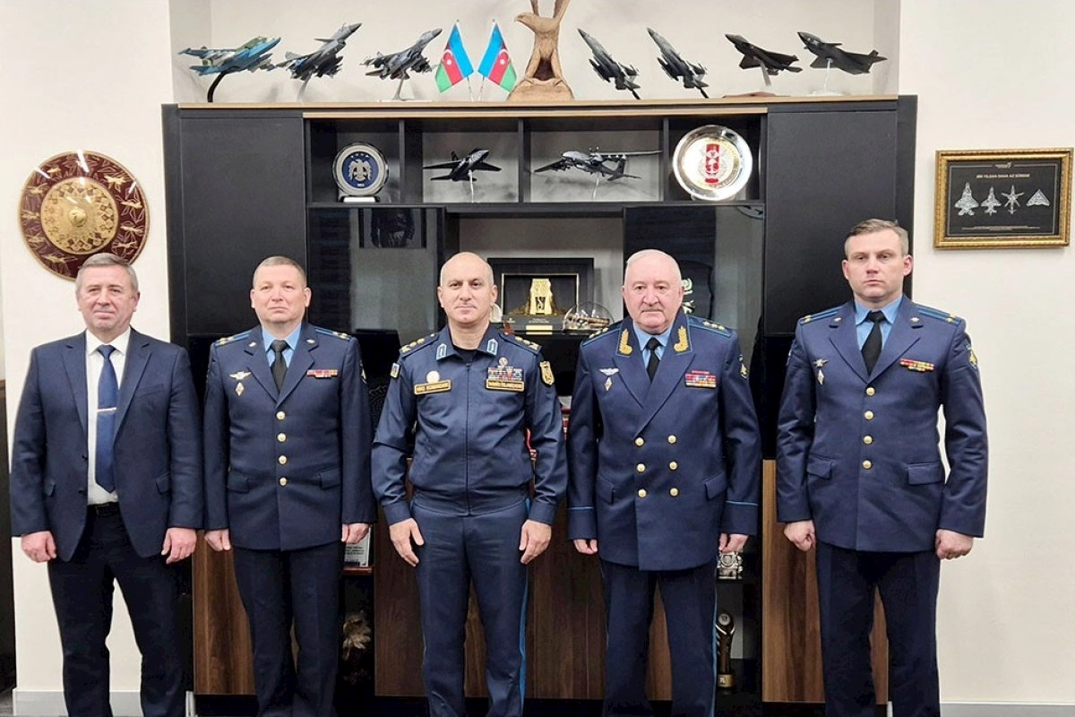 Rusiya MN-in generalı Azərbaycana gəlib — FOTOLAR