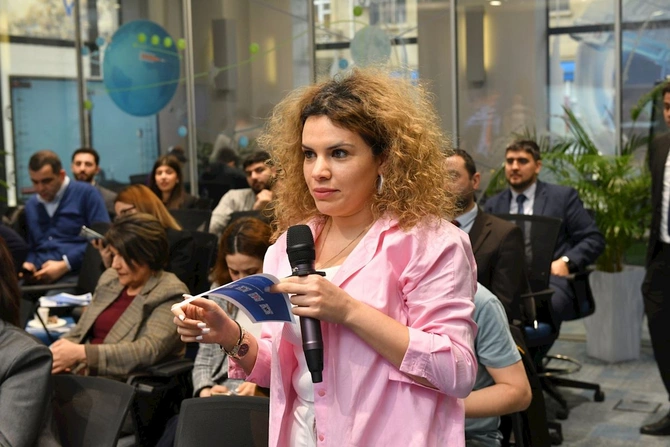 A-dan Z-yə internet: Media üçün praktik təlim keçirildi — FOTOLAR
