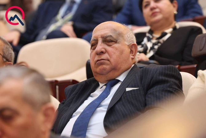 AMEA-da gərgin iclas: Yatmışları razı deyiləm kimsə oyatsın... — FOTOLAR