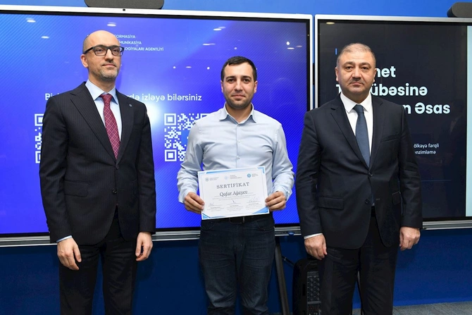 A-dan Z-yə internet: Media üçün praktik təlim keçirildi — FOTOLAR