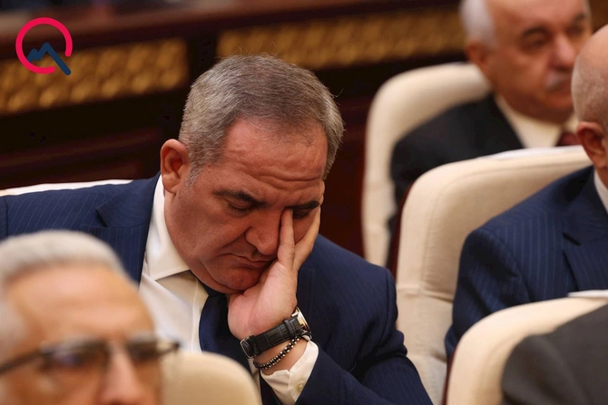 AMEA-da gərgin iclas: Yatmışları razı deyiləm kimsə oyatsın... — FOTOLAR