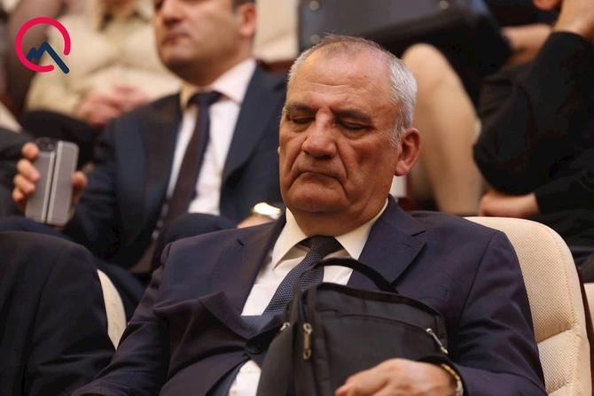 AMEA-da gərgin iclas: Yatmışları razı deyiləm kimsə oyatsın... — FOTOLAR