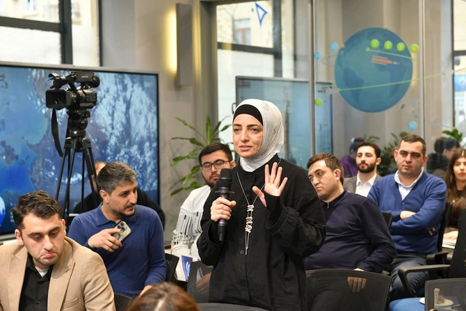 A-dan Z-yə internet: Media üçün praktik təlim keçirildi — FOTOLAR