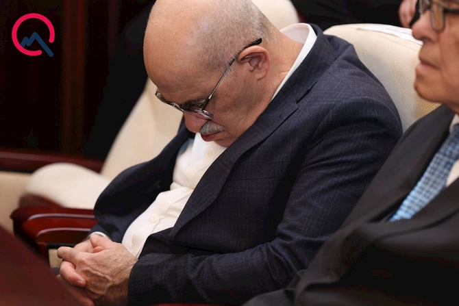 AMEA-da gərgin iclas: Yatmışları razı deyiləm kimsə oyatsın... — FOTOLAR