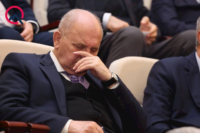 AMEA-da gərgin iclas: Yatmışları razı deyiləm kimsə oyatsın... — FOTOLAR