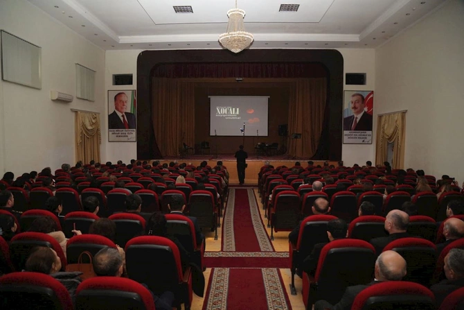 Hacıqabulda Xocalı soyqırımının 34-cü ildönümü ilə əlaqədar anım mərasimi keçirildi — FOTOLAR