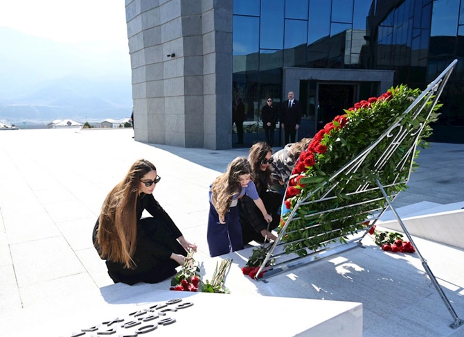 Prezident və birinci xanım Xocalı Soyqırımı Memorialının açılışında iştirak etdi — FOTOLAR (YENİLƏNİB)