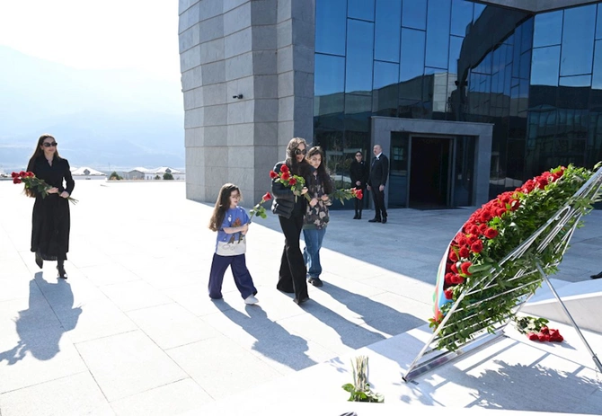 Prezident və birinci xanım Xocalı Soyqırımı Memorialının açılışında iştirak etdi — FOTOLAR (YENİLƏNİB)