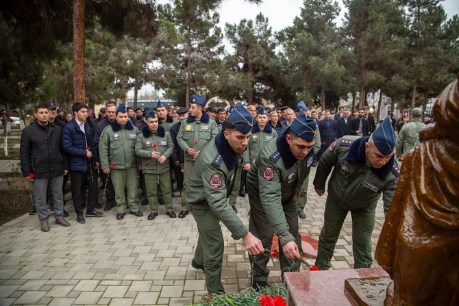 Salyanda Xocalı soyqırımının 34-cü ildönümü qeyd olundu — FOTOLAR Salyanda Xocalı soyqırımının 34-cü ildönümü qeyd olundu — FOTOLAR