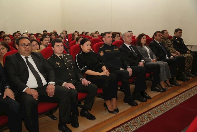 Hacıqabulda Xocalı soyqırımının 34-cü ildönümü ilə əlaqədar anım mərasimi keçirildi — FOTOLAR