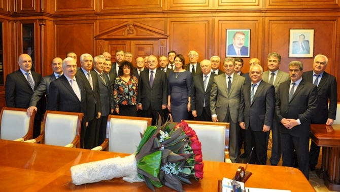 Artur Rasizadə ad günündə heç kimə onu təbrik etməyə icazə vermirmiş