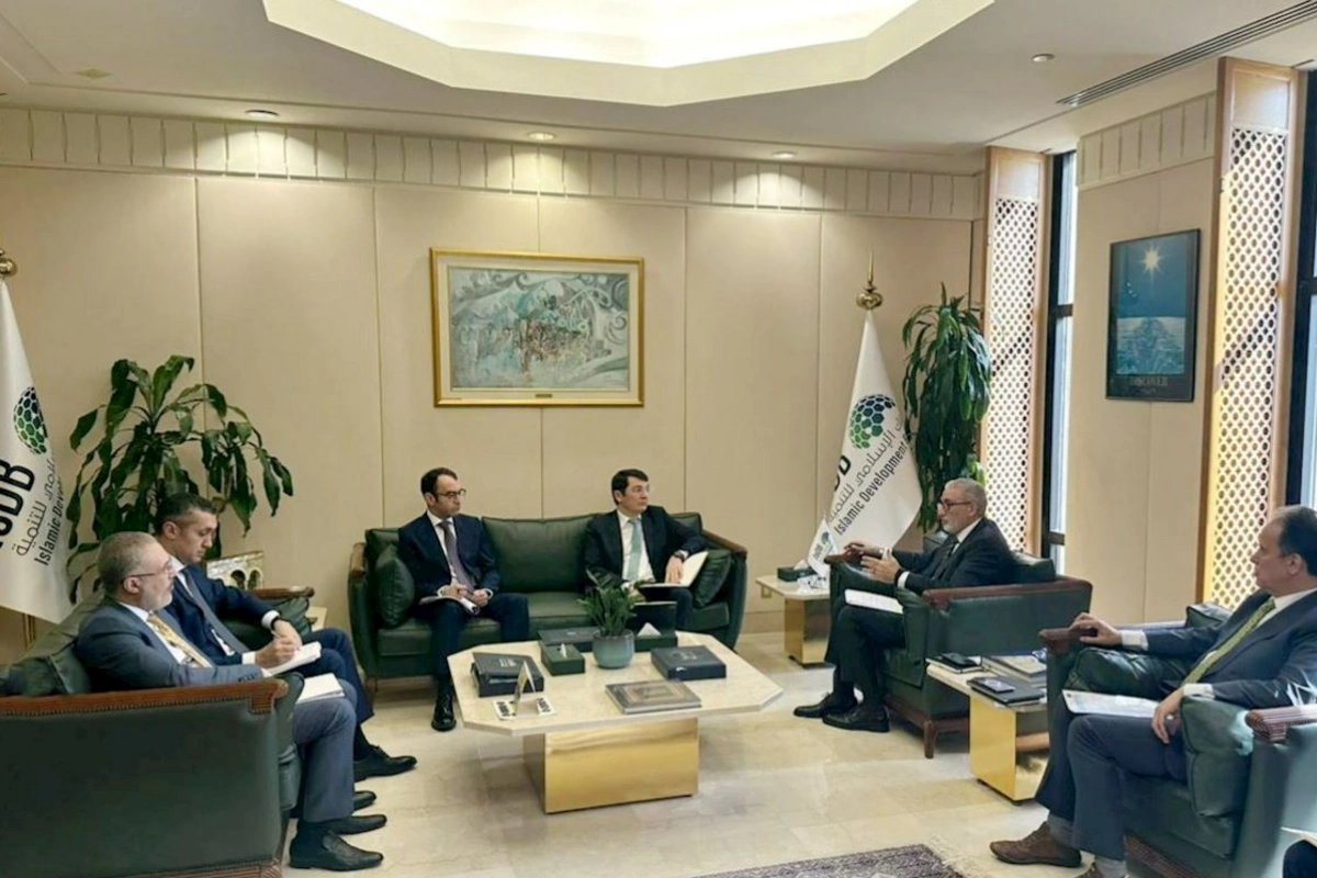 Məhəmməd Əl-Casir: IsDB Azərbaycanın uzunmüddətli inkişaf və artım hədəflərinə dəstəyində qətiyyətlidir — FOTOLAR (YENİLƏNİB)