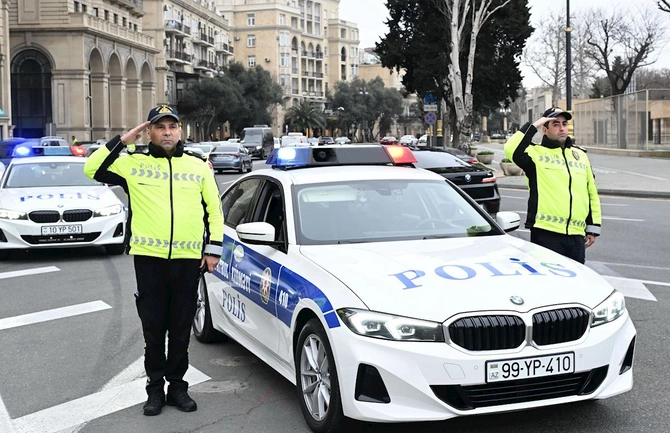 Xocalı soyqırımı qurbanlarının xatirəsi bir dəqiqəlik sükutla yad olundu — FOTOLAR