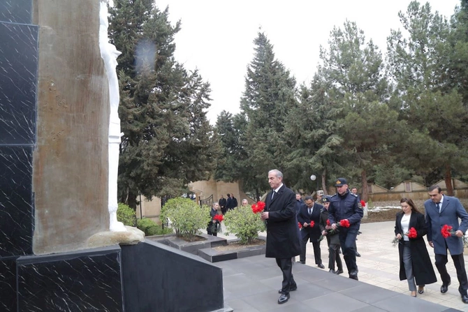 Hacıqabulda Xocalı soyqırımının 34-cü ildönümü ilə əlaqədar anım mərasimi keçirildi — FOTOLAR