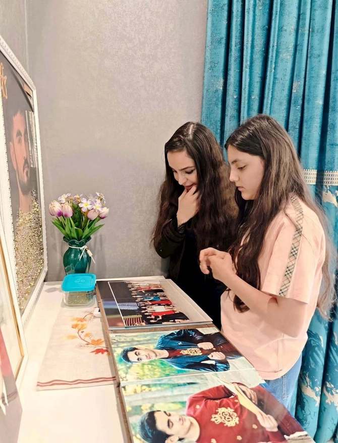 Leyla Əliyeva qızı ilə Rəvan Əzizovun evində — FOTOLAR Leyla Əliyeva qızı ilə Rəvan Əzizovun evində — FOTOLAR