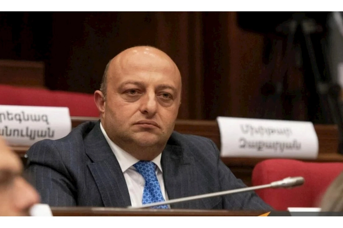 Ermənistanda deputatın ev dustaqlığı müddəti uzadıldı
