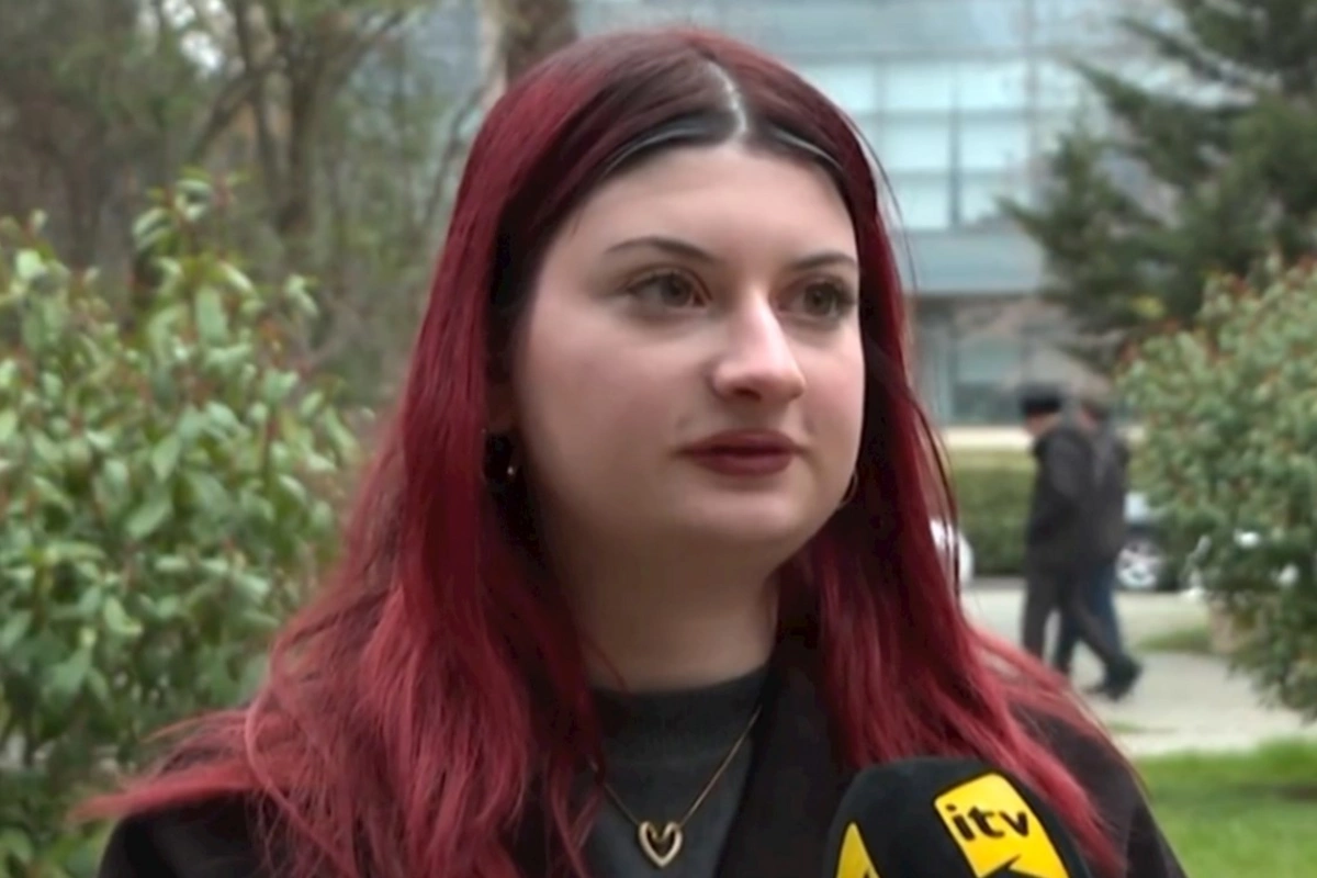 “Canlıda eşitdik, 25-26 yaşlarında oğlan səsi idi”: Tələbələri şantaj edən kimdir? — VİDEO