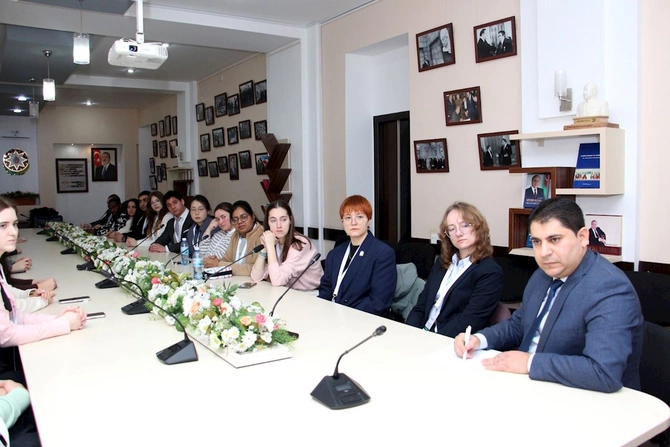 XVII Beynəlxalq Multikulturalizm Məktəbinə start verildi — FOTOLAR XVII Beynəlxalq Multikulturalizm Məktəbinə start verildi — FOTOLAR