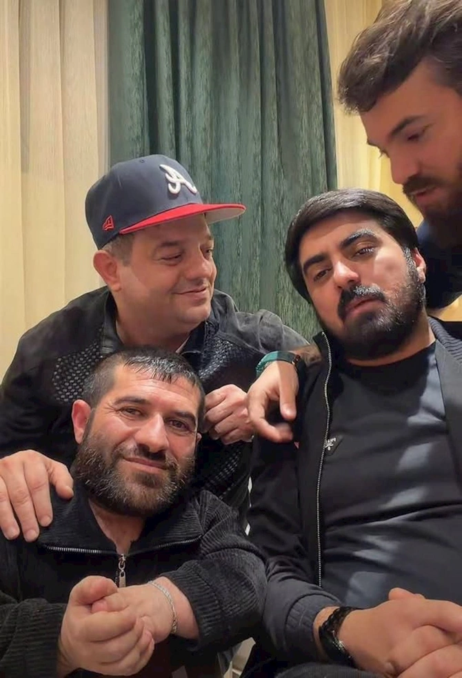 Ata Abdullayev müğənniliyə başlayır — Muğam dərslərinə yazıldı (FOTOLAR)