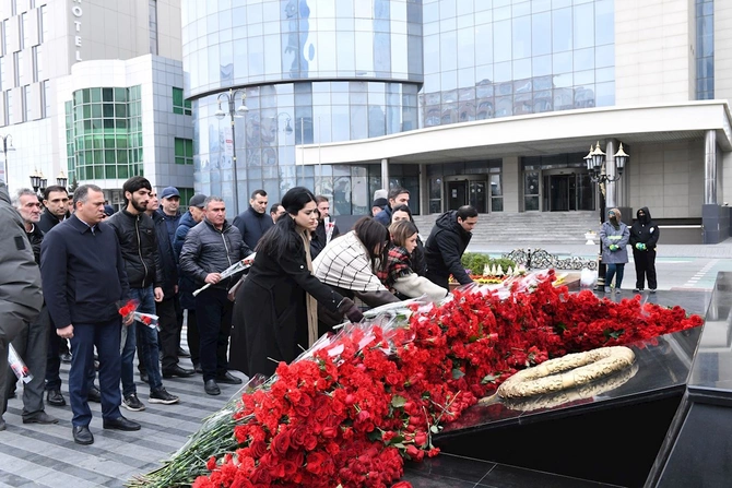 Dövlət Komitəsində Xocalı soyqırımının 34-cü ildönümü ilə əlaqədar tədbir keçirilib — FOTOLAR