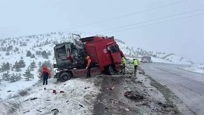 Türkiyədə ağır qəza — Azərbaycan vətəndaşı öldü Türkiyədə ağır qəza — Azərbaycan vətəndaşı öldü