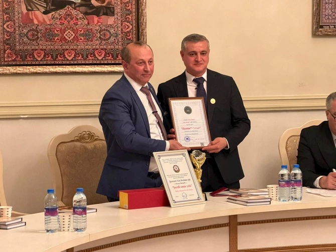 Nicat Ərtürkün Ana həsrəti kitabının təqdimatı keçirildi — FOTOLAR