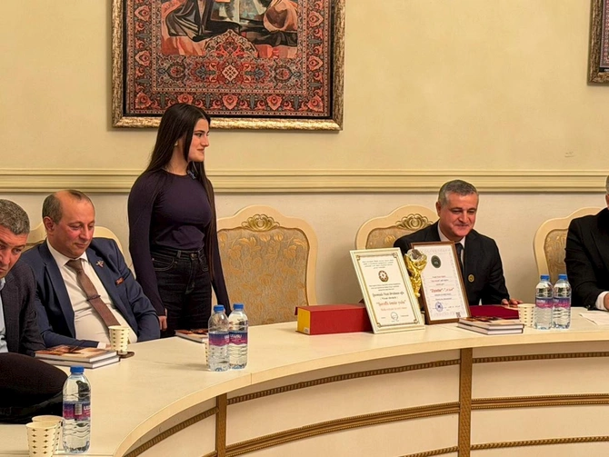 Nicat Ərtürkün Ana həsrəti kitabının təqdimatı keçirildi — FOTOLAR