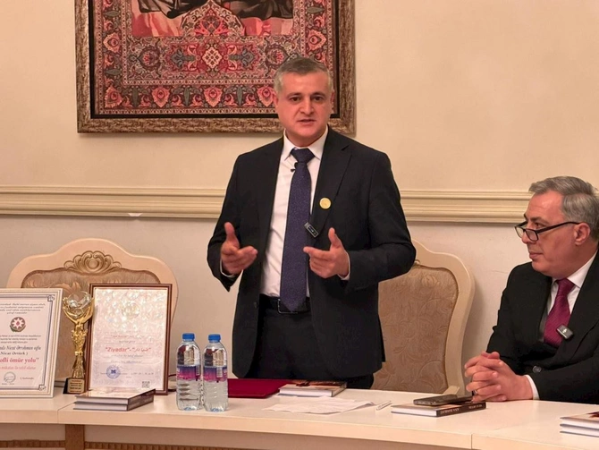 Nicat Ərtürkün Ana həsrəti kitabının təqdimatı keçirildi — FOTOLAR