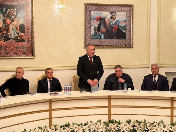 Nicat Ərtürkün Ana həsrəti kitabının təqdimatı keçirildi — FOTOLAR