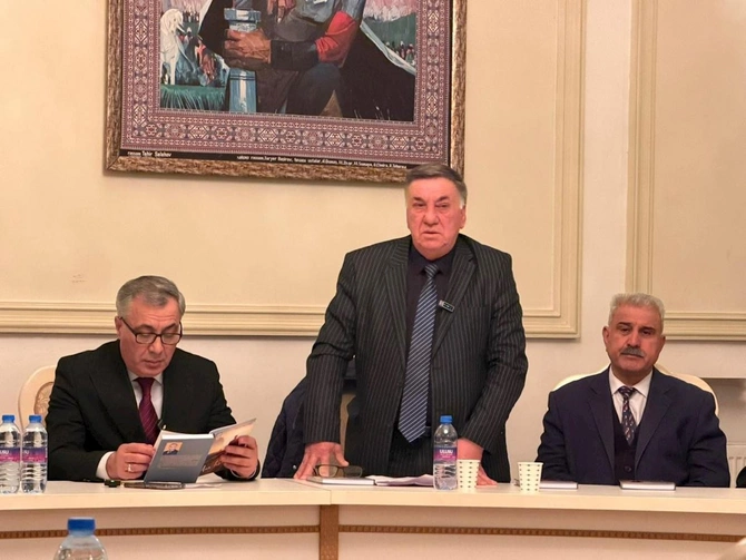 Nicat Ərtürkün Ana həsrəti kitabının təqdimatı keçirildi — FOTOLAR