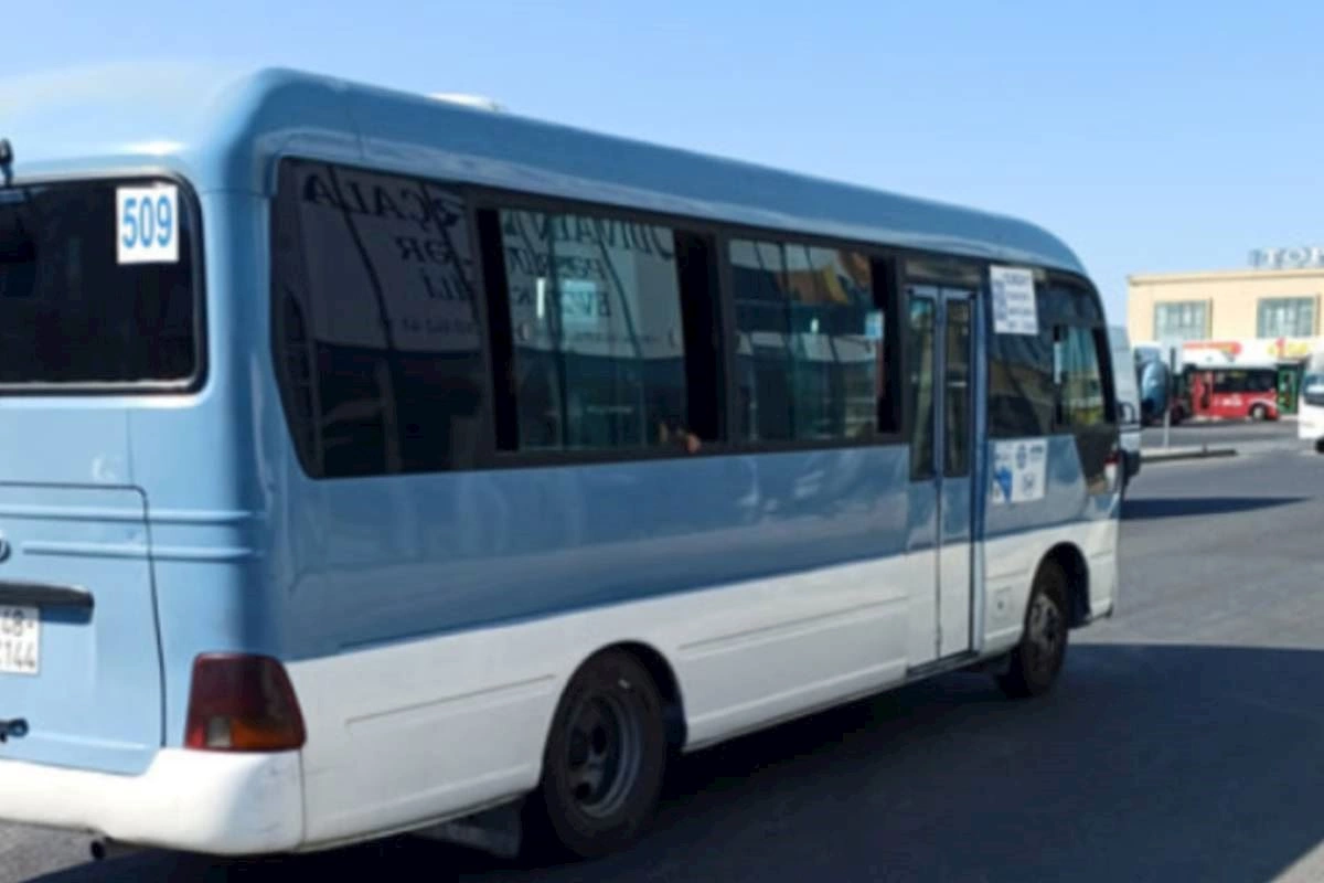 509 saylı avtobus xəttində nə baş verir? — Sərnişinlər yolun ortasında düşürülür