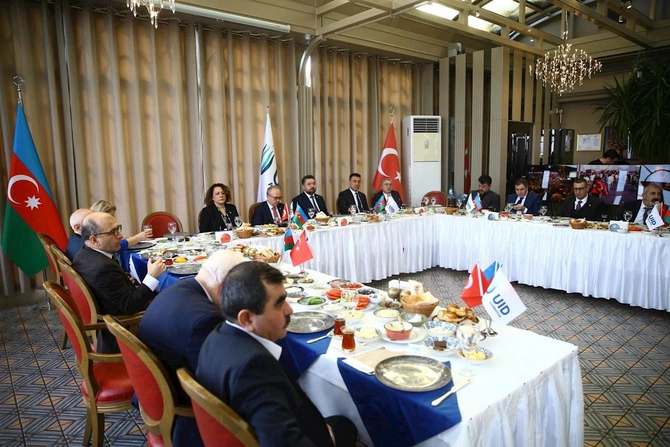 UİD Azərbaycan tərəfindən səhər yeməyi proqramı təşkil olunub — FOTOLAR UİD Azərbaycan tərəfindən səhər yeməyi proqramı təşkil olunub — FOTOLAR