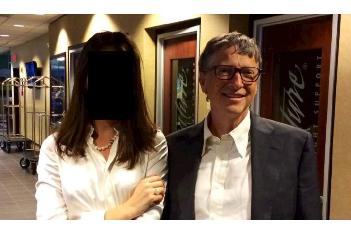 Bill Qeyts susqunluğunu pozdu: Rus qızları iddiası...