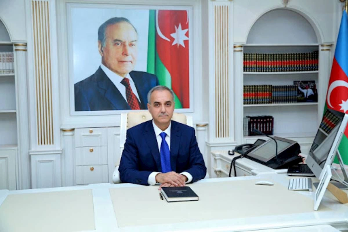 İcra başçısı memarı, psixoloqu və daha bir nəfəri işdən çıxardı — ÖZƏL