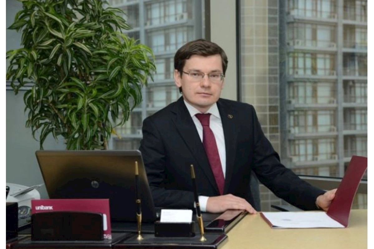 Bank VTB Azərbaycanın rəhbəri qanunsuz fəaliyyət göstərir