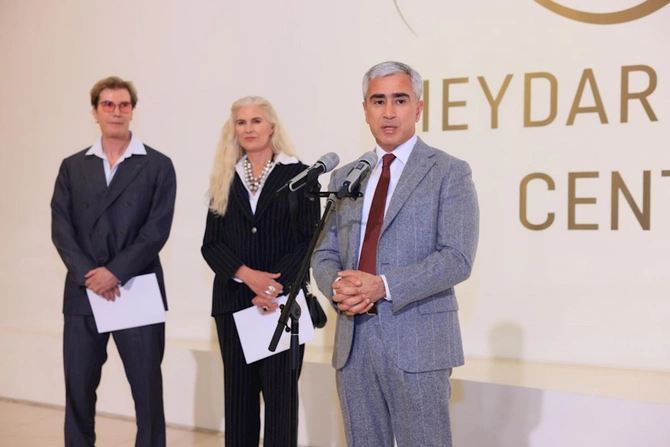 Heydər Əliyev Mərkəzində “Vəhşi təbiətin super qəhrəmanları” sərgisi açılıb — FOTOLAR