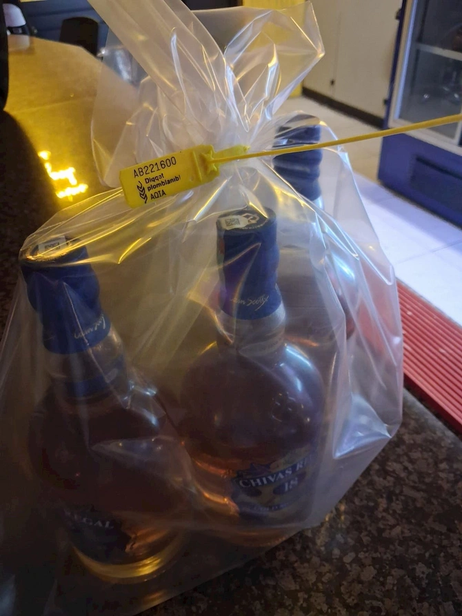 Aqşin Fatehin restoranında saxta alkoqollu içkilər aşkarlandı — FOTOLAR