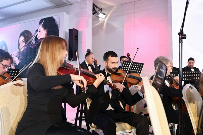Leyla Əliyeva “Qış nağılı”nın açılışında — FOTOLAR