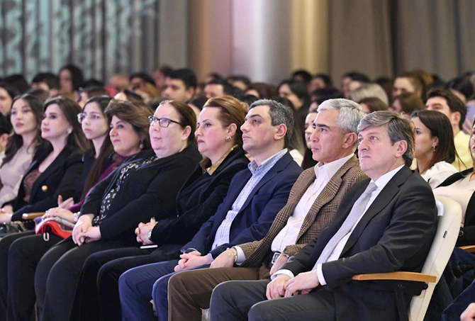 Leyla Əliyeva “Qış nağılı”nın açılışında — FOTOLAR