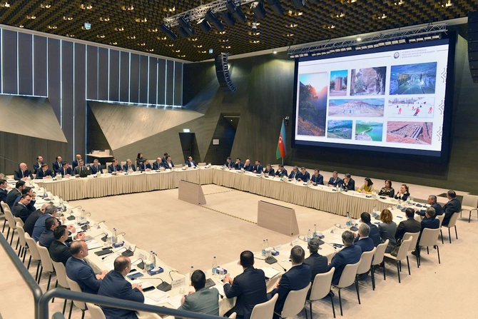 Naxçıvanın iqtisadi potensialı və tətbiq edilən güzəştlərlə bağlı tədbir keçirilib —FOTOLAR