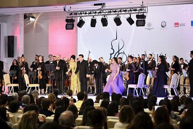 Leyla Əliyeva “Qış nağılı”nın açılışında — FOTOLAR