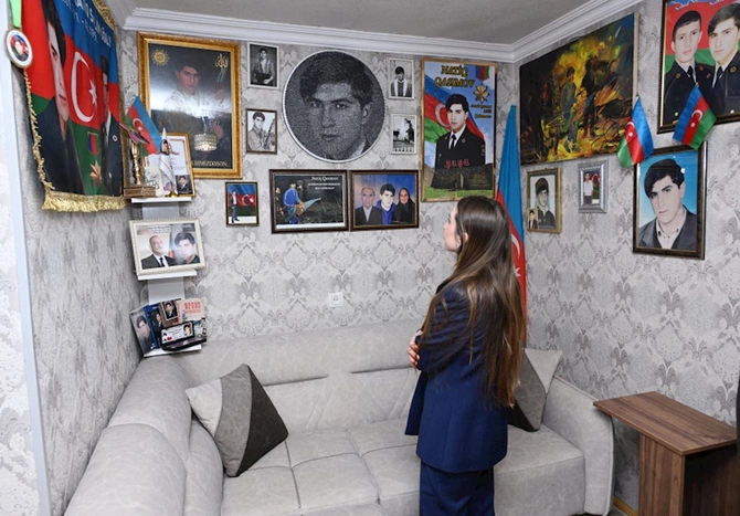 Leyla Əliyeva və Alyona Əliyeva Gəncə Memorial Kompleksində — FOTOLAR