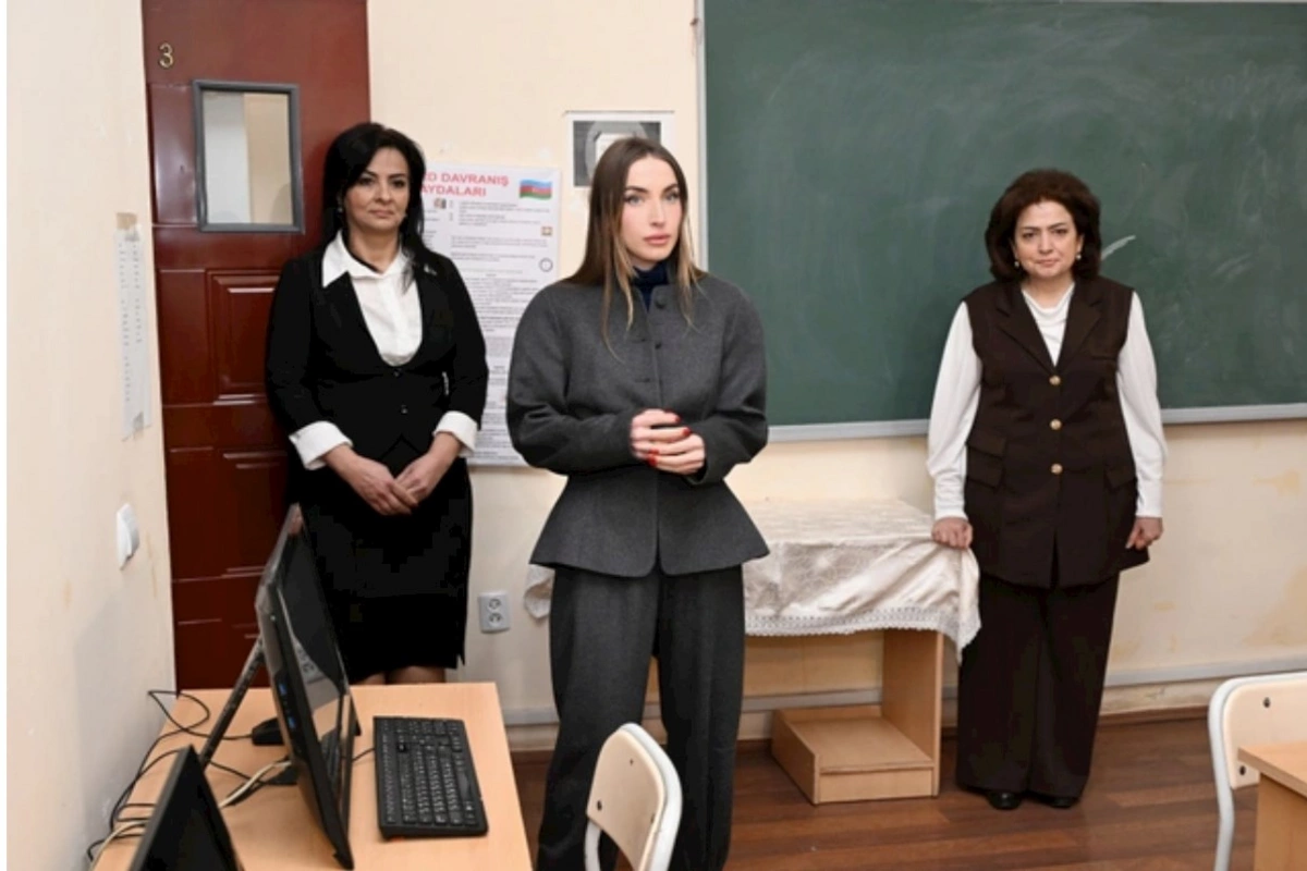 Leyla və Alyona Əliyevalar Gəncədə xüsusi ümumtəhsil məktəbində — FOTOLAR